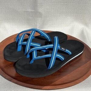 Teva Women's Olowahu Sandals Lindy Blue Sz 8